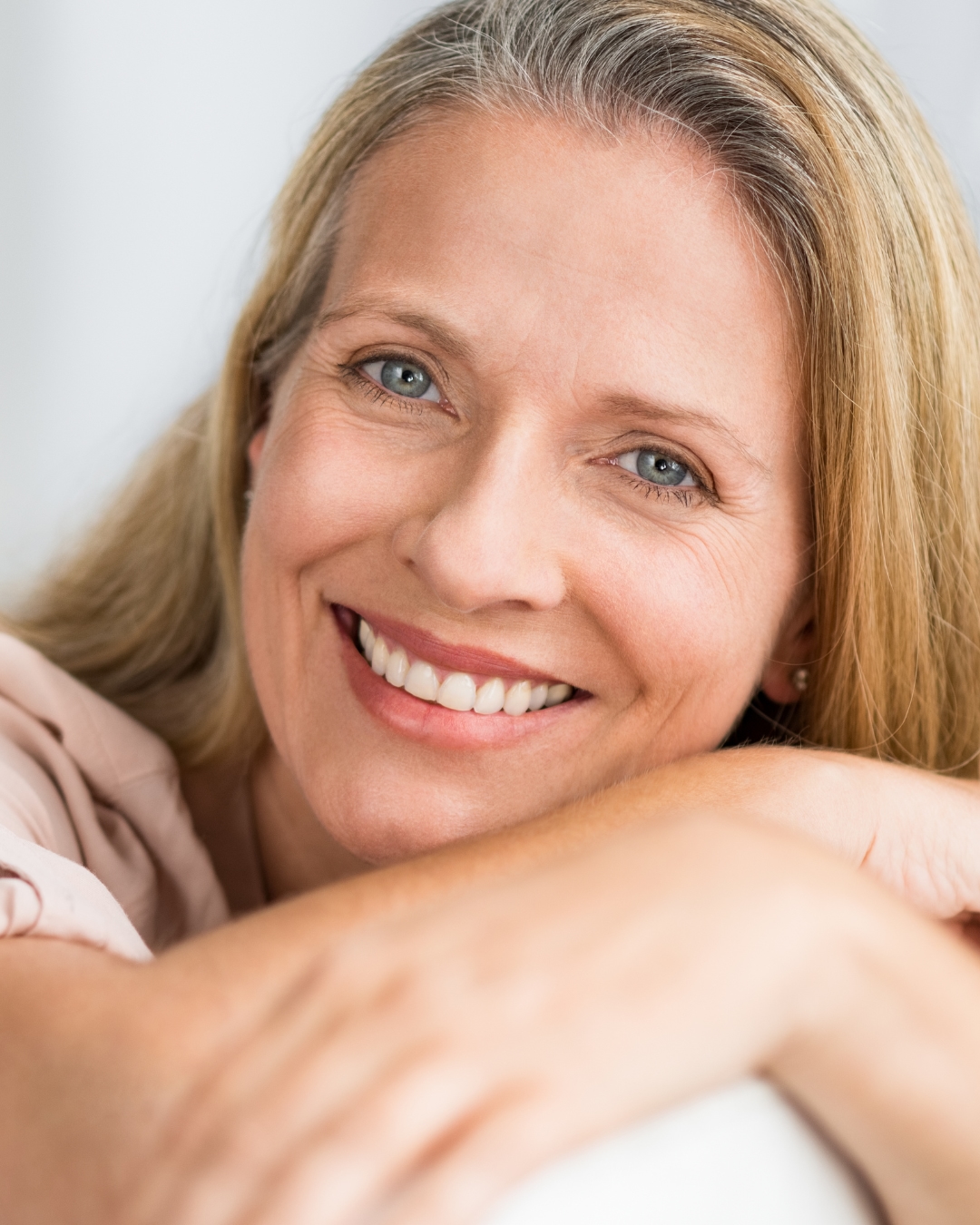 Registered Nurse administering anti-wrinkle injection at Luna Med Spa Burlington